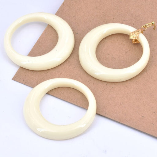 Pendant Round white Ivory resin - 35x3-5mm (2)