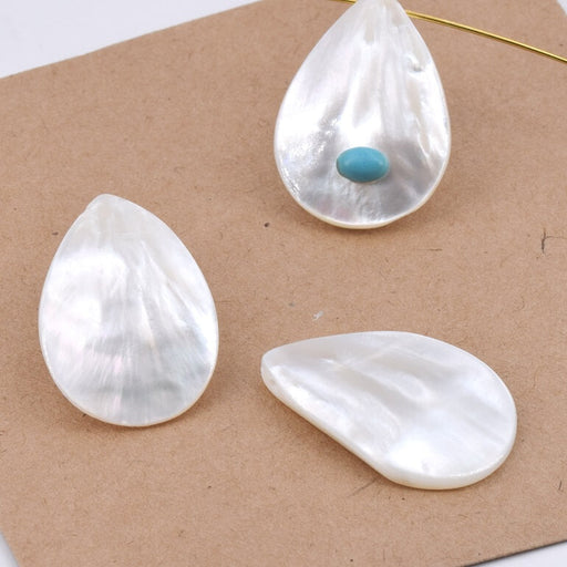 Drop pendant shell cream white - 30x21mm (1)