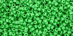 cc47 - Toho beads 15/0 opaque mint green (5g)