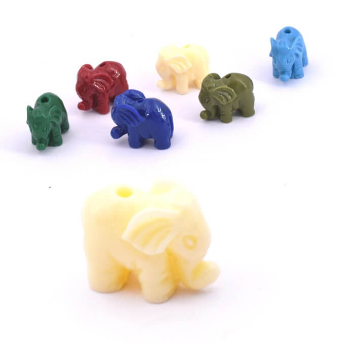 Elephant resin bead beige yellow - 11x14x8mm - Hole: 1.2mm (1)