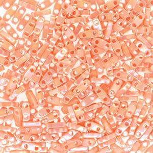 Cc596 - Miyuki QUARTER tila beads semi matt opque salmon 1.2mm (50 beads)