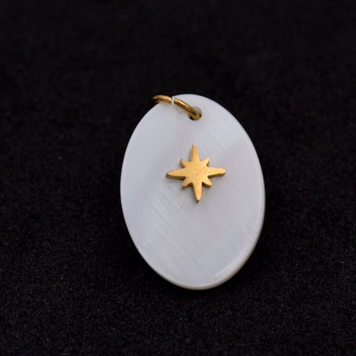 Oval shell pendant with golden stainless steel star - 18mm (1)