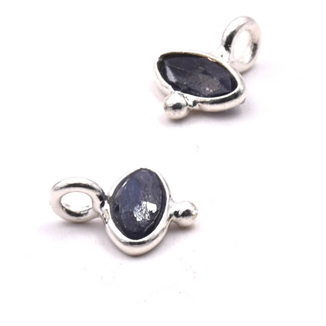 Tiny pendant oval eye Sapphire set in 925 silver - 7x9mm (1)
