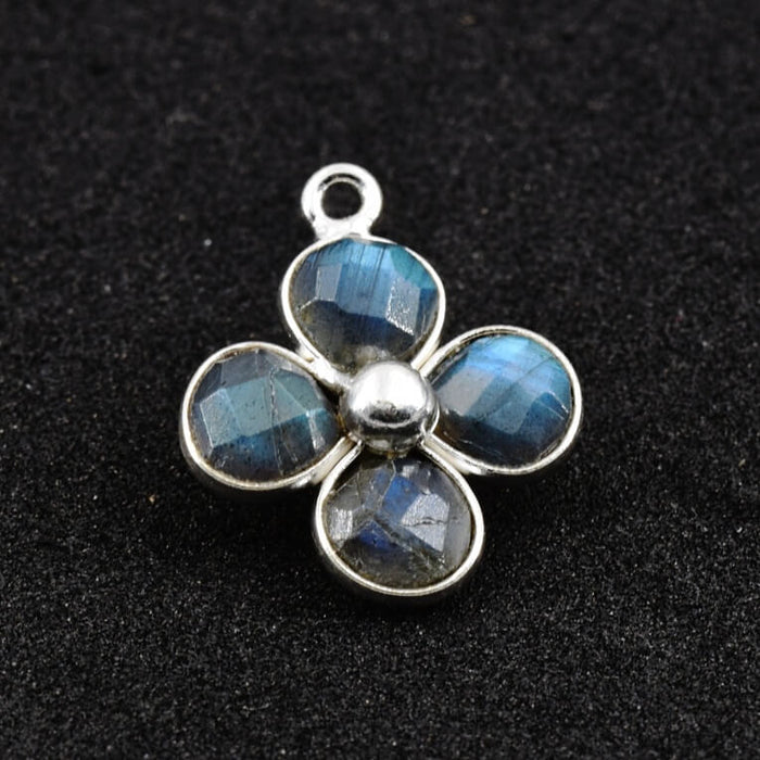 Labradorite and Sterling silver flower pendant 17mm - Hole: 1mm (1)