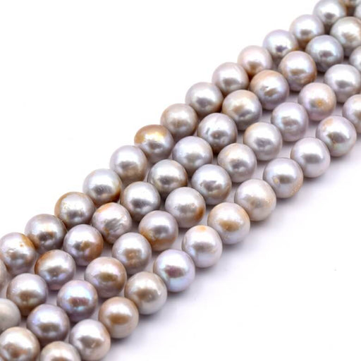 Light gray potato-shaped freshwater pearls 7.5-8.5mm (1 strand)