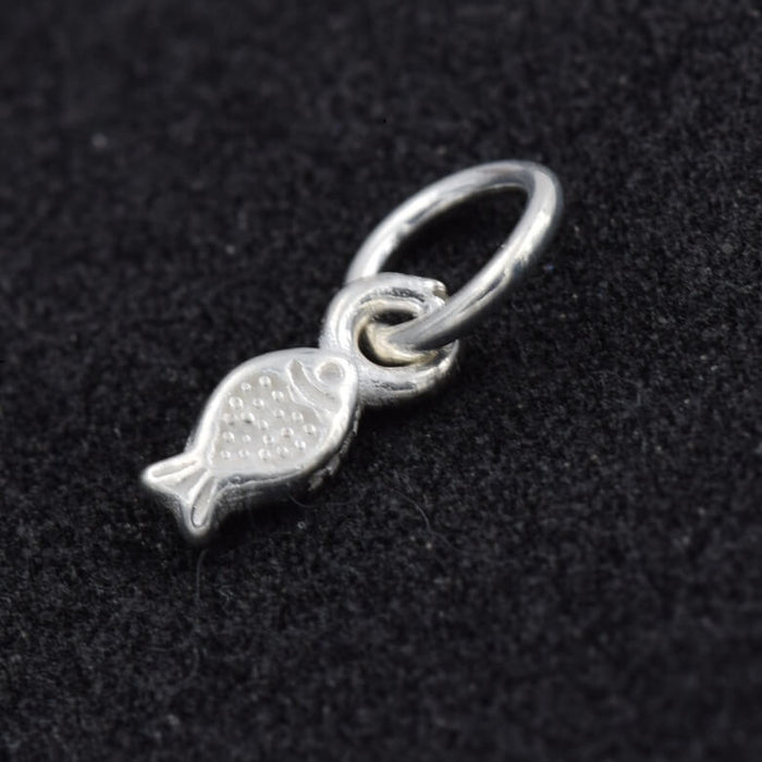 Fish pendant in 925 sterling silver - 8x3mm - Hole: 3mm (1)