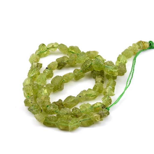 Raw peridot nugget beads 4-12mm - Hole: 0.6mm (1 strand - 39cm)