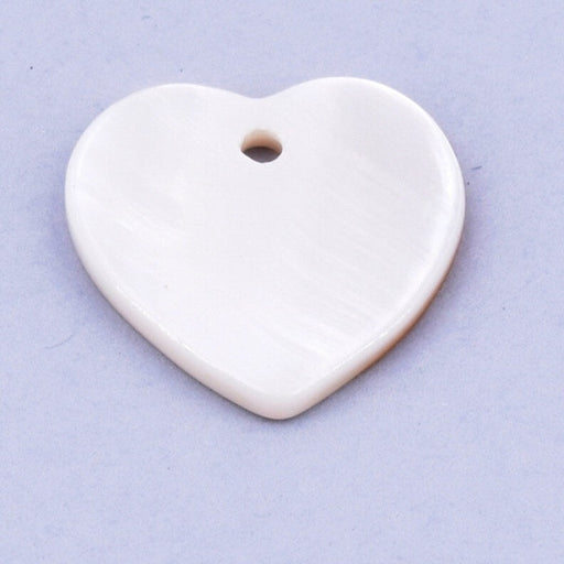 White shell heart pendant 17mm - Hole: 1mm (1)