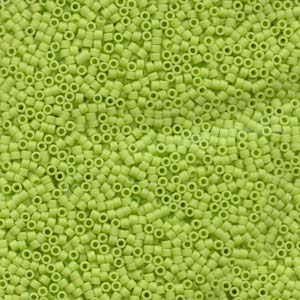 DB763 -11/0 delica bead opaque MATTE CHARTREUSE- 1,6mm - Hole : 0,8mm (5gr)