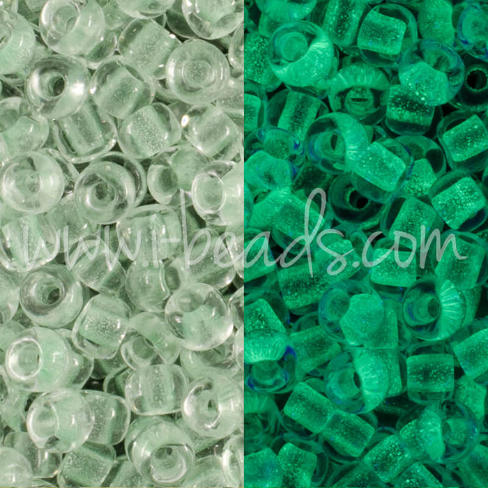 cc2722 - Toho beads 11/0 Glow in the dark mint green/bright green (10g)